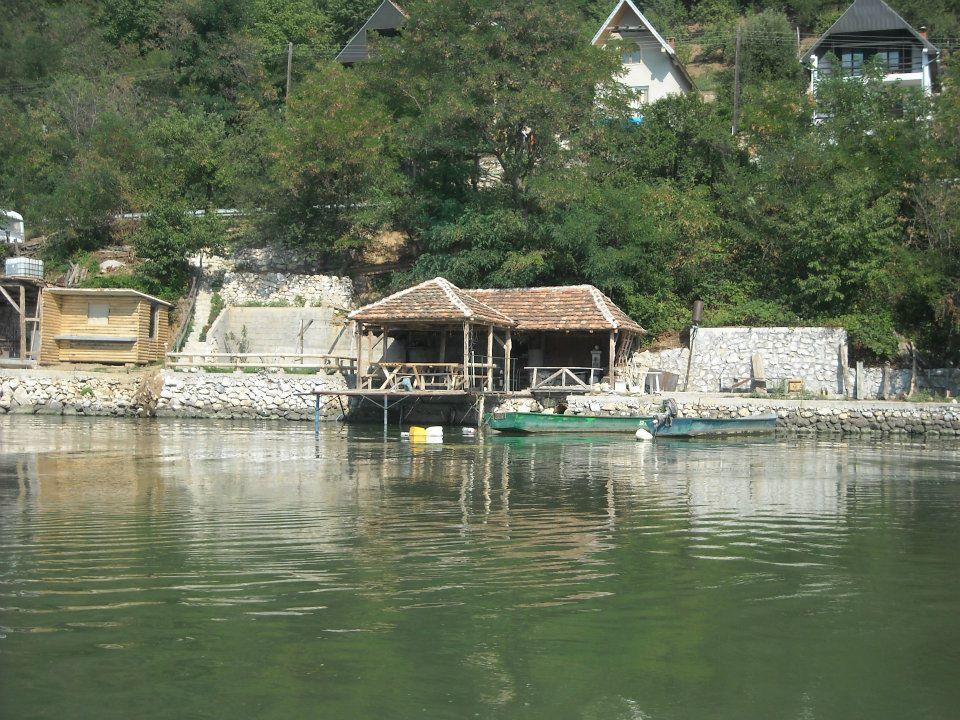 Chalet Ljubicine Kolibe Golubinje Ngoại thất bức ảnh